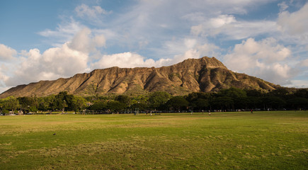 Diamond Head Crater on Oahu Island, Hawaii © Ralf Broskvar