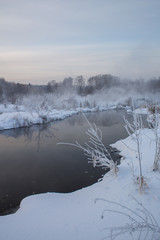 Река Пехорка с инеем на деревьях © spanikratov