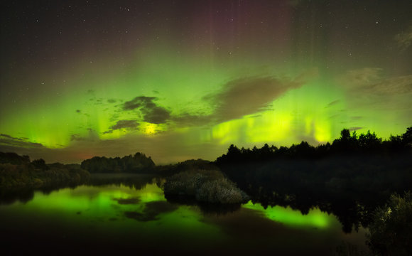 Beautiful Green And Red Aurora Dancing