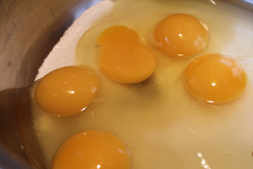 Eggs with sugar