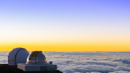 Fototapeta na wymiar Colorful sunset from Mauna Kea Observatory, Big Island, Hawaii,
