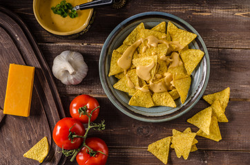 Nachos with homemade cheese dip
