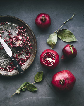 Whole pomegranates and seeds 