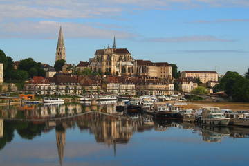 Fototapeta na wymiar Auxerre, ville d'art et d'histoire, France 