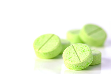 Closed-up of plan compress tablets with active ingredents granul