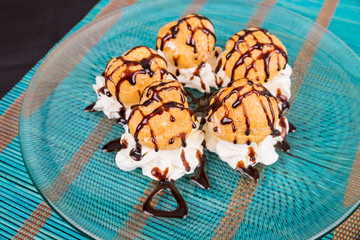 Profiteroles