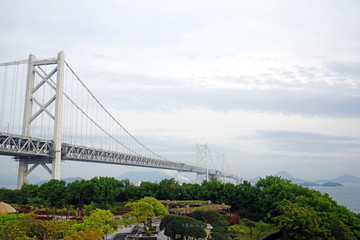 与島パーキングエリアから見る瀬戸大橋