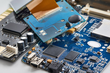 Elements of electronic board with processors