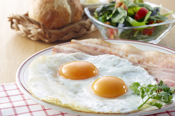 朝食
