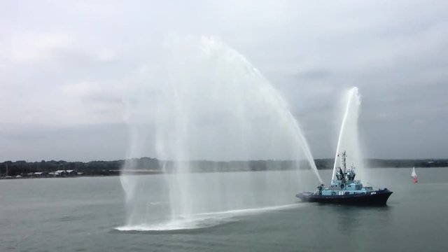 Jet Fontain Boat Southampton Habour