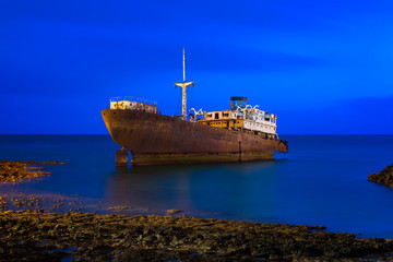 Fototapeta premium Shipwreck off the coast of Arrecife Lanzarote