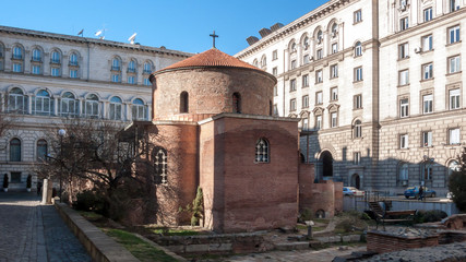 Fototapeta premium The 4th century St. George Rotunda, behind some remains of Serdica, Sofia, Bulgaria
