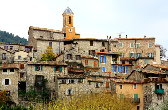 Peillon un joli petit village perch&egrave;