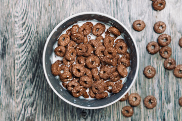 Chocolate rings with milk.