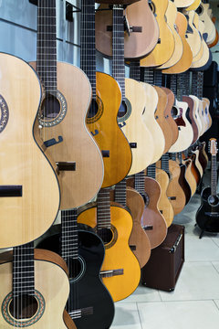 Showcase guitar store