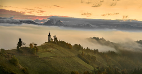 Obraz na płótnie Canvas Autumn in the alps, Slovenia around the village Jamnik