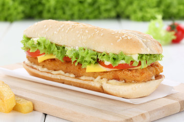 Chickenburger Chicken Hühnchen Burger Hamburger Fleisch Käse T