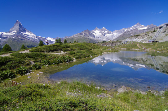 ZERMATT - Leisee-Blauherd unterm Matterhorn