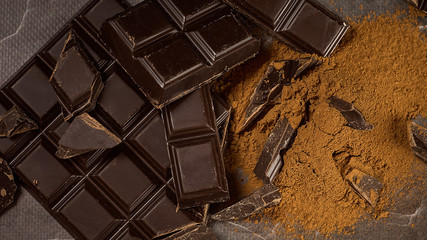 Dark chocolate stack, chips and powder