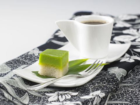 Malay Pandan Custard Cake