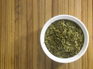 dried parsley leaf