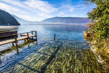 Lac à Menthon Saint Bernard