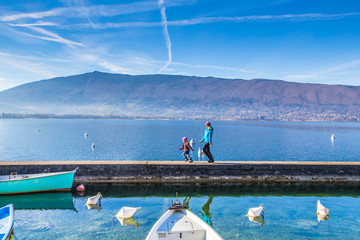 Fototapeta premium Lac d'Annecy en hiver
