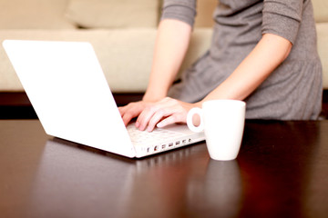 Naklejka premium Computer und Kaffee