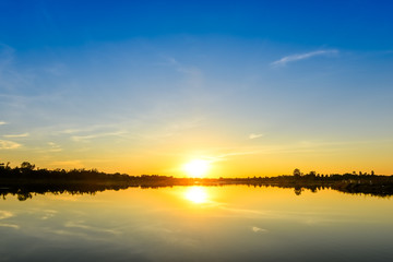 Obraz premium sunset on the lake landscape