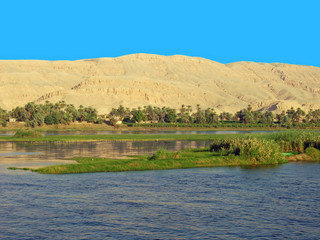 Fototapeta na wymiar Egypte, rives du Nil