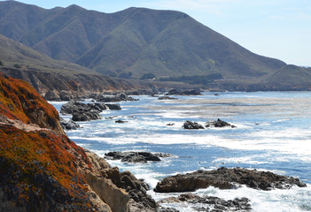 Fototapeta na wymiar Cliffs at Pacific Coast Highway (Big Sur) Scenic view between Monterey and Pismo Beach