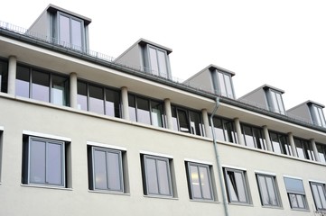 Ziegeldach mit Zinkblech gedeckten Dachgauben