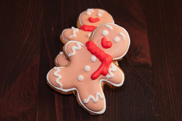 Two edible gingerbread man