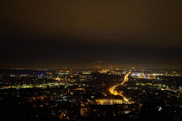 Fototapeta na wymiar Nachtaufnahme von Karlsruhe und Durlach