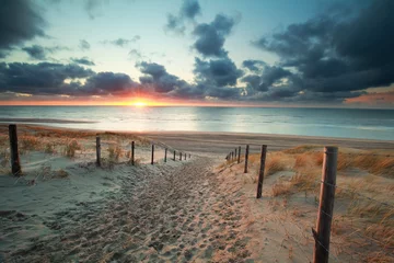 Papier Peint photo Lavable Mer du Nord, Pays-Bas sand path to sea beach at sunset