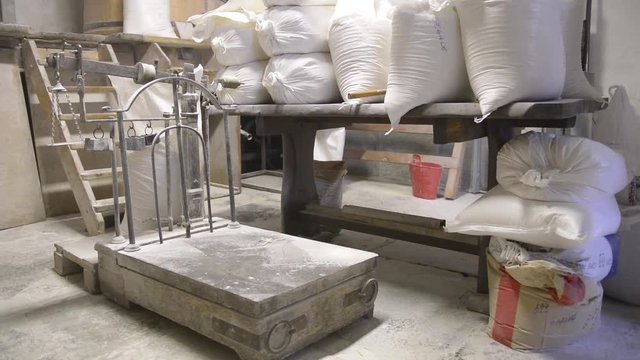 Bilancia a stadera al vecchio mulino