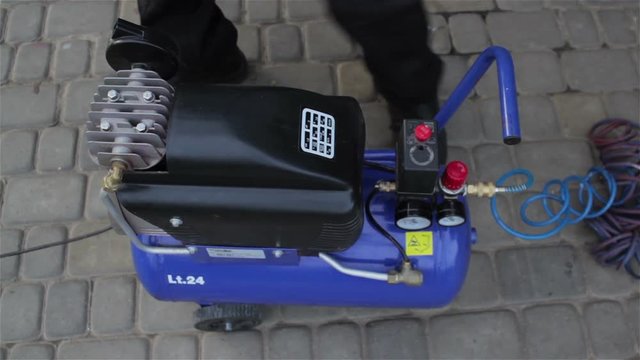 compressor start/people start compressor outdoors