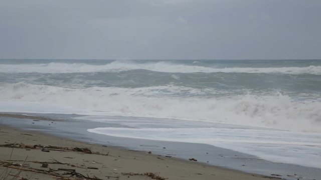 Onde di un Oceano tempestoso 