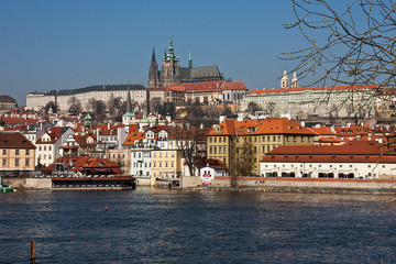 Fototapeta premium Prag - Tschechien - Blick von Karlsbrücke auf Hradschin