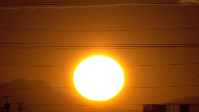 4K・日没の太陽アップ・タイムラプス_3-952