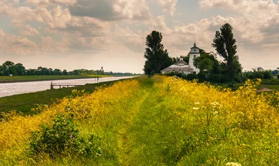 Foto op Canvas Riverbank footpath © ColobusYeti