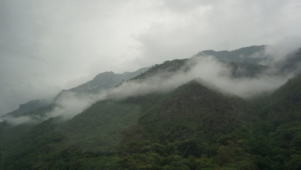 Черногория,горы в тумане