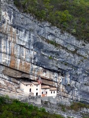 Saint Colombano hermitage / Eremo di S. Colombano