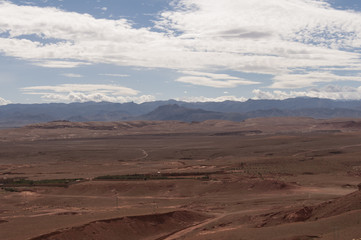 Fototapeta na wymiar Montaña en el desierto de Marruecos