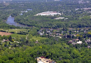 Fototapeta na wymiar aerial view of a green space along the Grand River in Brantford Ontario, Canada 