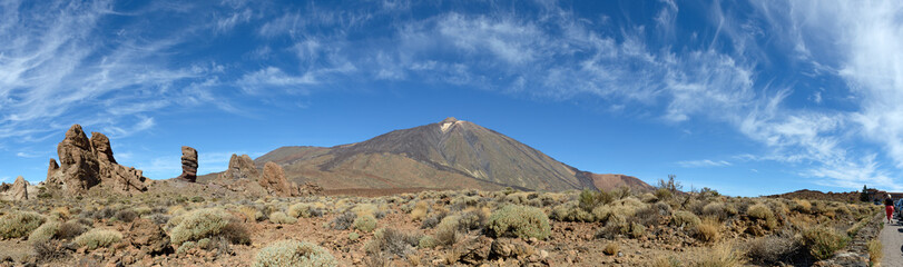 Naklejka premium Teide volcano and Garcia Rocks with Cinchado rock on Tenerife.