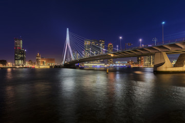 Fototapeta na wymiar Erasmus Bridge Rotterdam