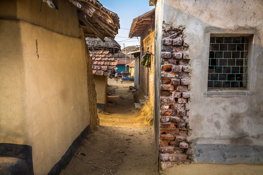 An alleyway that leads into a village in Bankura, West Bengal, India.