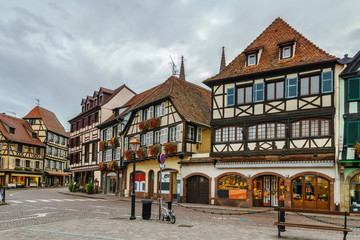 Fototapeta na wymiar historic houses on Obernai, Alsace, France