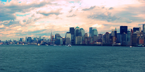 Obraz premium Manhattan vom Hudson River aus